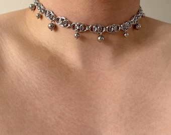 Punk Chain Choker, Dangling Ball Charms Halsband, Y2K Rostfritt Stål Chainmail Halsband, Rock Style Metallhalsband, Edgy Alternativa Smycken