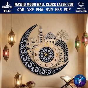 Puede incluir: Un reloj de pared cortado con láser en forma de media luna, con una silueta de mezquita, cúpula, minarete y una esfera circular con números dorados. El texto MASJID MOON WALL CLOCK LASER CUT CDR DXF PNG SVG EPS PDF aparece en la parte superior.