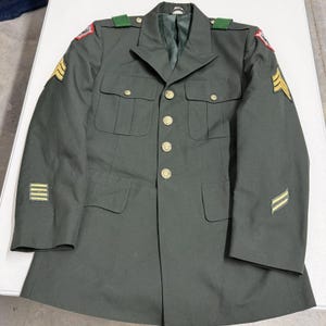 US Army Dress Green Jacket Mens 40R Green Excellent Sergeant Rank Patches