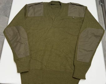 Vintage Military Style Commando Sweater Olive Green Ribbed Knit V-Neck