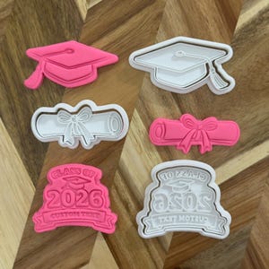 Custom Graduation Cookie Cutter Set – Class of 2026, Cap & Diploma
