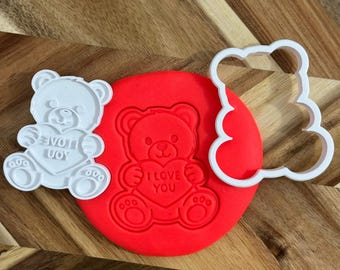 Teddy Bear Cookie Cutter with Stamp – Valentine's Day Baking