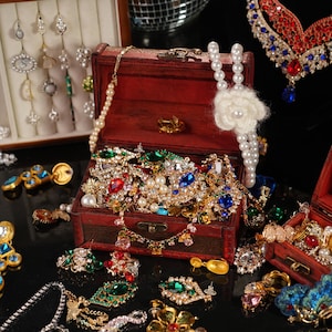 Mystery jewelry box vintage - Etsy 日本