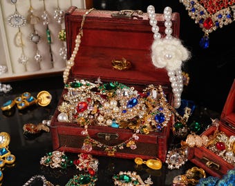 Caja Misteriosa de Joyería Vintage | Set Sorpresa Retro Seleccionado | Regalo Perfecto para Amantes de lo Vintage y Coleccionistas de Joyas, Regalo de Cumpleaños, Regalo Sorpresa