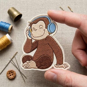 Cute Monkey Headphones Patch, Cartoon Monkey Music Iron On, DJ Music Lover Embroidered Sew On Applique for Kids Backpack Denim Jacket