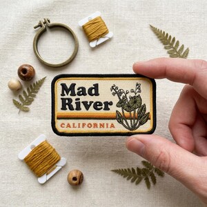 Mad River California Patch, Retro Wildflower Embroidered Badge, Vintage Humboldt County Iron On Travel Souvenir, NorCal Nature Emblem