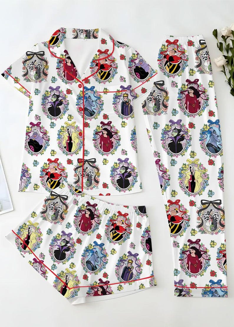 Pode incluir: Um conjunto de tr&ecirc;s canecas de cer&acirc;mica com acabamento fosco e salpicado. Cada caneca apresenta uma cor diferente: azul claro, creme e cinza. As canecas t&ecirc;m um design simples e moderno e uma al&ccedil;a confort&aacute;vel.