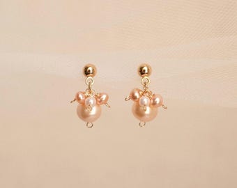 Pendientes Baby Bud Drop Wisteria / Pendientes de perlas Wisteria color melocotón champán / Chapado en oro de 14 quilates / Joyería nupcial / Regalos para damas de honor
