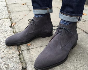 Fait main, bottes chukka en daim grises pour hommes, chaussures chukka en cuir