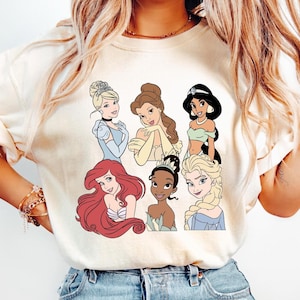 Comfort ColorÂ® Retro Disneyland Princess Shirt, Disneyland Girl Trip Tee, Disneyland Group Shirt, Disneyland Cinderella Snow White Ariel afbeelding 1