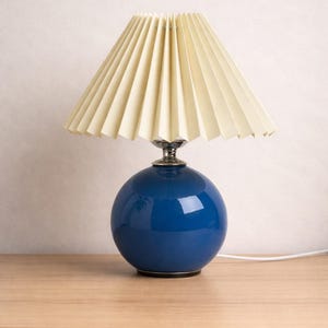 Vintage Blue Pleated Table Lamp with Ceramic Base, Tricolor LED Bedside Night Light