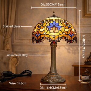 Handmontierte Tischlampe im Tiffany-Stil | Blumen Buntglasschirm, 19 "Hoch Bild 7