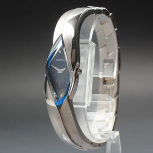 SEIKO Rivoli 2E20-753A Blue Quartz 14mm Ladies Watch 1997