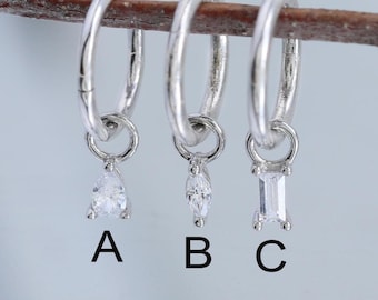 Dije de aro con gema de circonita cúbica en forma de lágrima baguette en plata de ley de TinyRadiant