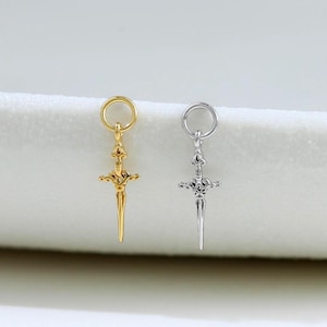Elegant svärd-hängande piercingsmycke söt klickberlock i sterlingsilver från TinyRadiant