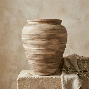 Vaso in argilla artigianale, decorazione per la casa in terracotta fatta a mano, ceramica rustica boho, decorazione dai toni naturali della terra - 55 cm