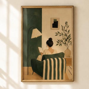 Puede incluir: Una lámina de arte enmarcada que muestra a una persona con un moño oscuro sentada en un sillón verde con rayas blancas, leyendo un libro. Una lámpara de pie con pantalla plisada se encuentra cerca, junto a una planta en maceta y un pequeño cuadro.