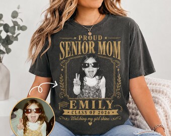 Chemise photo personnalisée pour maman senior 2026, t-shirt personnalisé promotion 2026, cadeau fière maman senior, chemise de remise des diplômes senior maman