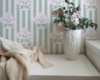 Mooi, preppy behang met bloemenprint | Vintage saliegroen en zachtroze cottagecore | Woondecoratie in Franse landelijke stijl