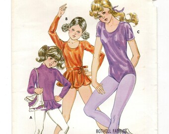 Leotardos para niñas talla 4-7 con opción de falda + falda cruzada, patrón de costura sin cortar, década de 1980.