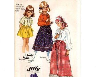 Blusas campesinas y faldas cruzadas para niñas, talla 12, en 3 largos, patrón de costura precortado, estilo vintage de 1970.