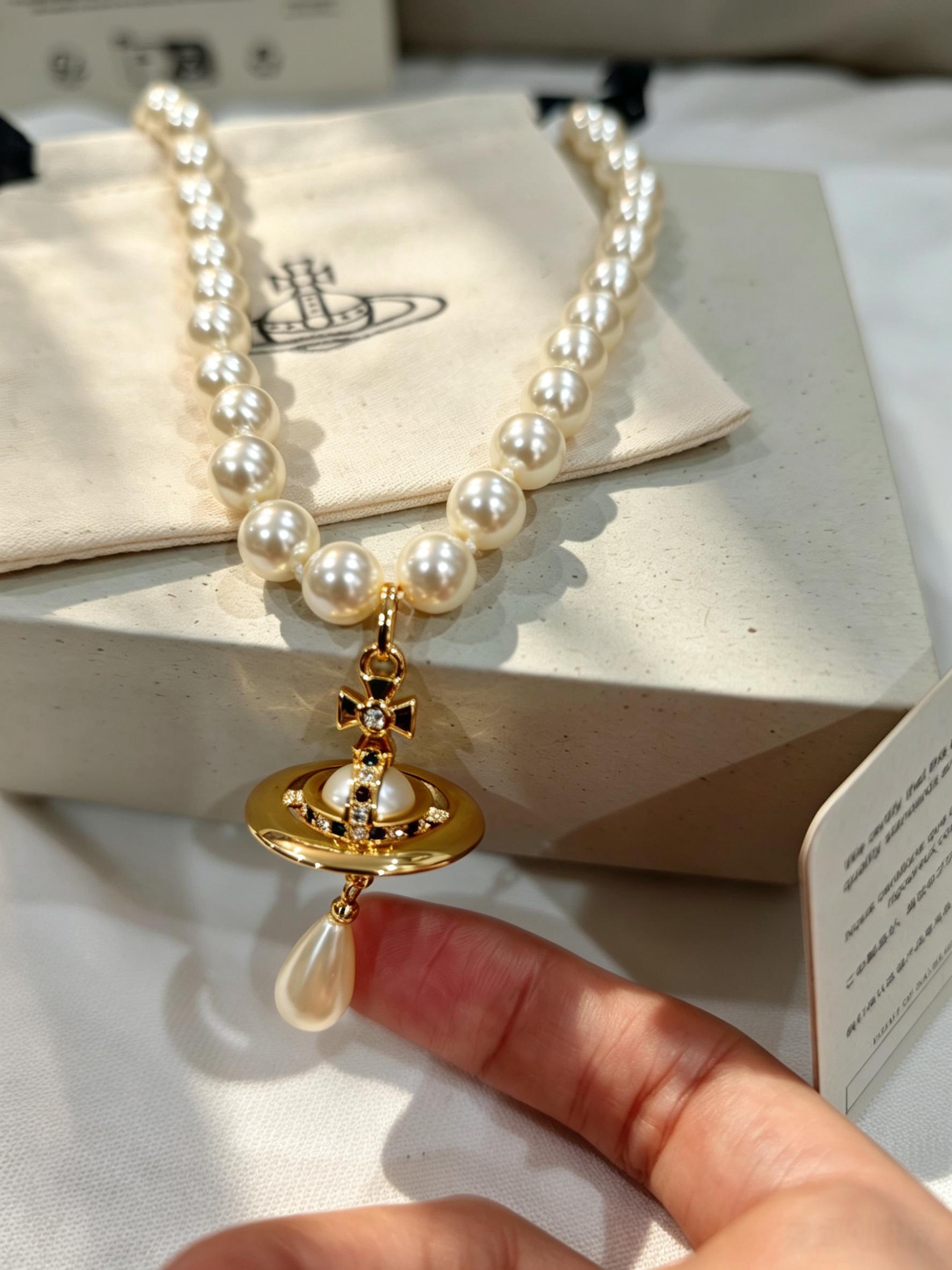 Vivienne westwood pearl necklace - Etsy 日本