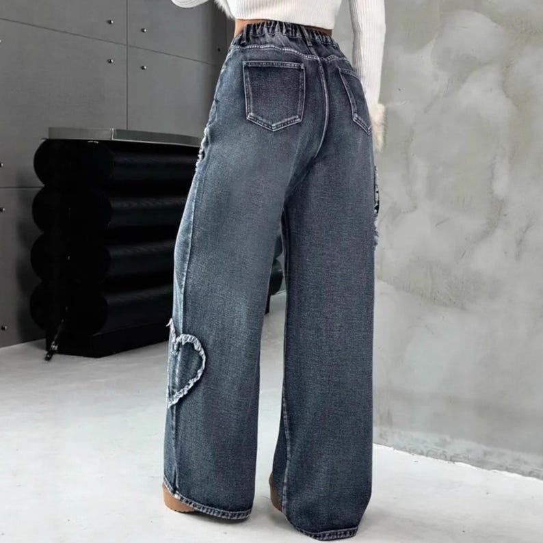 Wide Leg Jeans | Heart Patchwork Denim Pants | Daily Wear | Y2K Streetwear Style

Wide leg denim jeans with heart patch details and vintage Y2K streetwear style