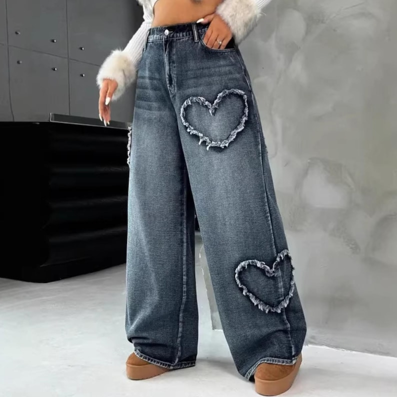 Wide Leg Jeans | Heart Patchwork Denim Pants | Daily Wear | Y2K Streetwear Style

Wide leg denim jeans with heart patch details and vintage Y2K streetwear style