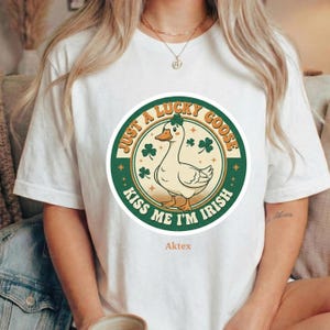 Funny Goose St Patrick's Day Shirt Kiss Me I'm Irish Tee