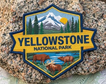 Yellowstone National Park Wyoming Bison Elk Mountain Embroidered Patch Travel Souvenir Iron On Badge for Jacket Backpack Hat