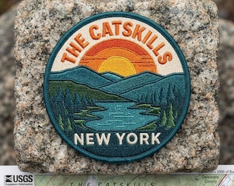 Parche bordado de viaje de la puesta de sol en Catskills, Nueva York