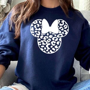 Minnie Mouse Sweatshirt, Disney Family Trip Sweatshirt, Disney Vacation Gift, Minnie Ear Sweatshirt, Magic Kingdom Sweatshirt, Disneyland Bild 1