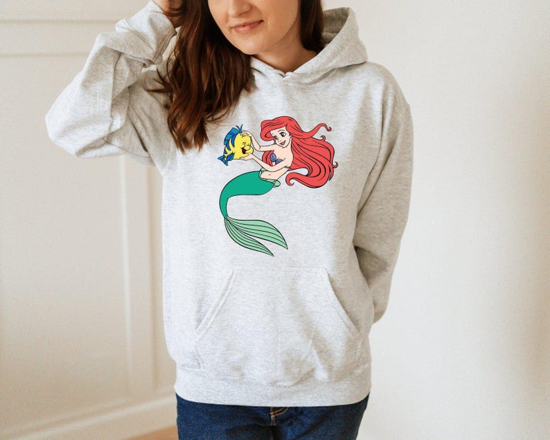 Women's Little Mermaid Hoodie, Disney Ariel Hoodie, Disneyland Family Vacation, Disney Princess Hoodie, Funny Ariel's Birthday Hoodie afbeelding 1