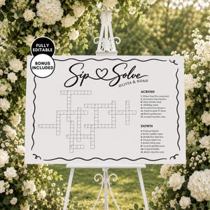 Puede incluir: Un letrero rectangular blanco de crucigrama para bodas con texto negro y borde ondulado. El letrero presenta el título Sip & Solve, los nombres Olivia & Noah y una cuadrícula con pistas numeradas. Una insignia circular negra dice Fully Editable Bonus Included.
