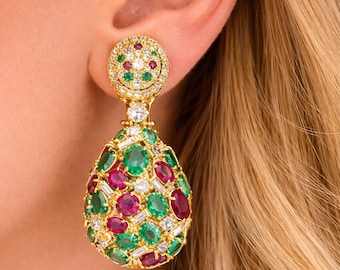 Pendientes colgantes de oro amarillo de 18 quilates con diamantes, rubíes y esmeraldas, joyas de cóctel de lujo.