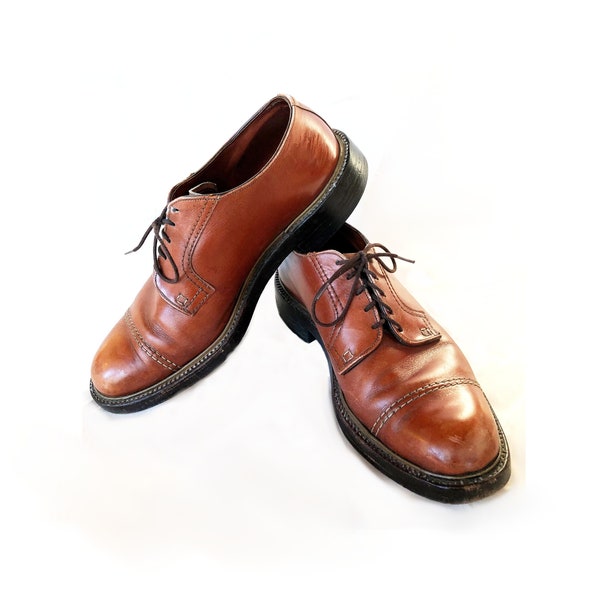 vintage 1960s John McHale Shoes Captoe Bluchers Chestnut Rich Caramel Brown Leather Lace up High Quality Mens size 9/10 Mens Holiday Gifts