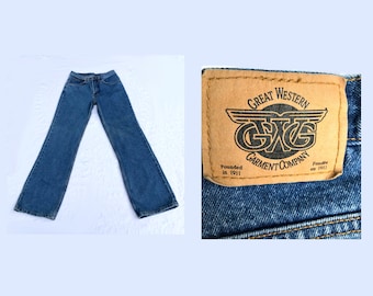 Vintage 1990s GWG Denim Jeans high Waisted Medium Light Wash Straight Leg Slight Flare Cowboy Jeans waist 28” inseam 31”