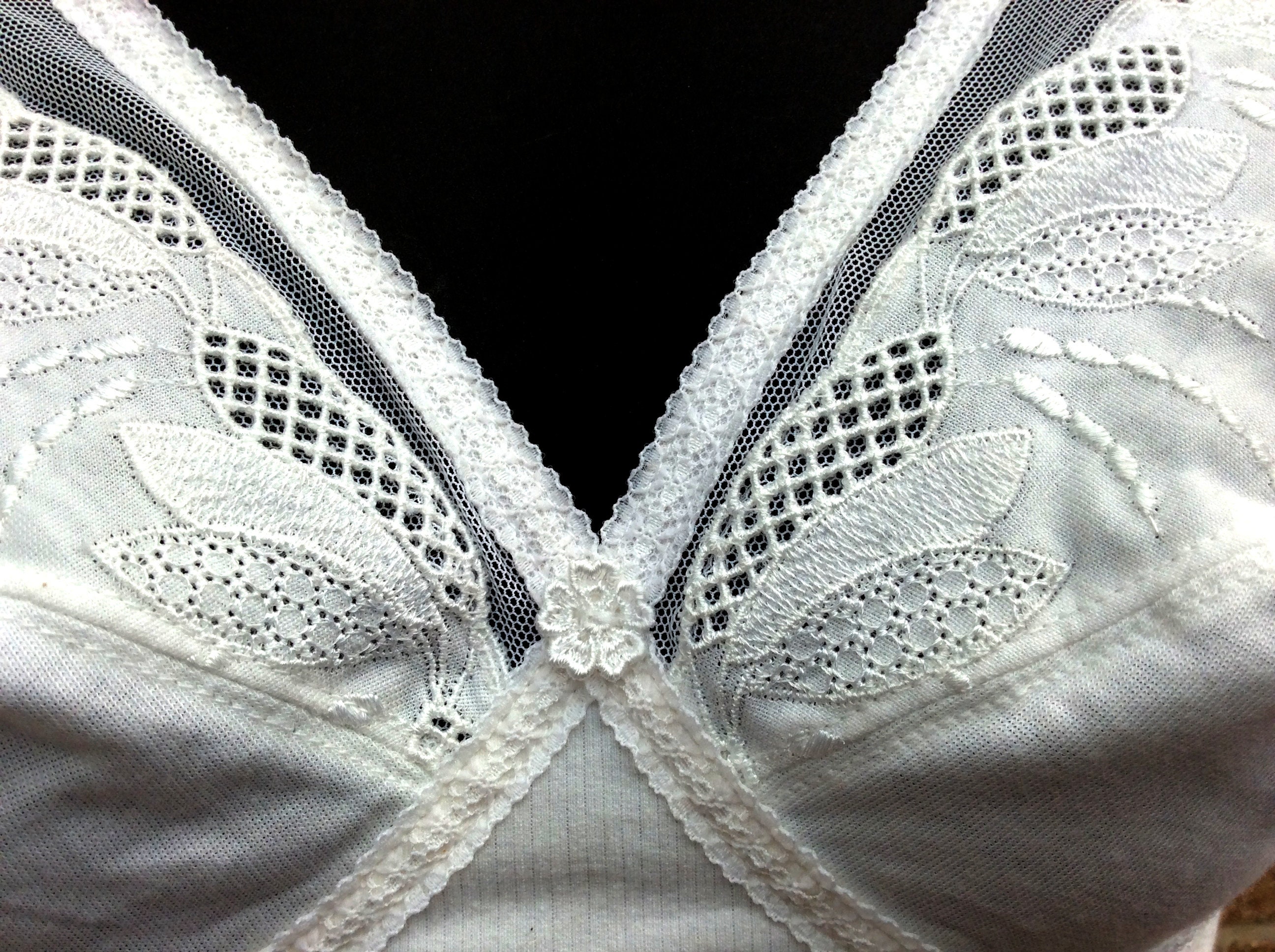 Vintage Playtex Corselette Girdle Bodysuit 34B Corset White Cotton 80s Lace  Mesh Peek-a-boo Embroidery Detail Hook Closure Burlesque Pin Up 