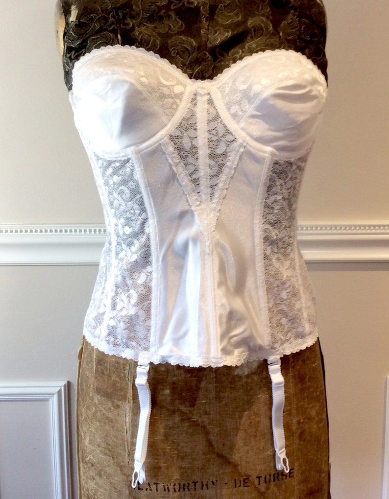 white lace bustier corset