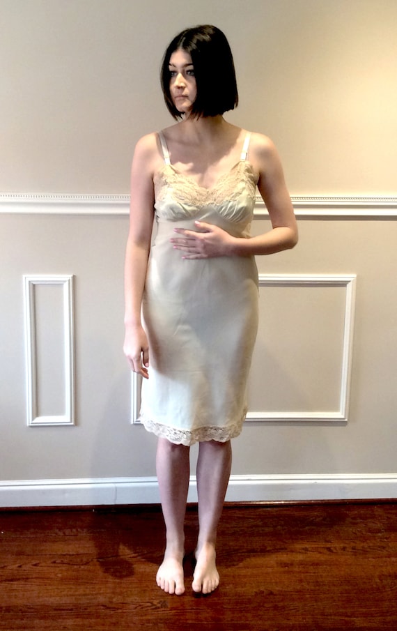 Vintage 1960s Early 70s Full Slip Holt Renfrew by Lady Lynne Ivory Ecru  Lace Neckline and Hem Dress Slip Light Beige Sexy Full Slip -  Israel