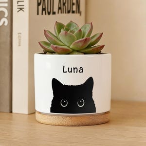 Custom Black Cat Planter Pot, Loss of Pet Gift, Planter Pot for Pet Cat Owner, Ceramic Plant Pot w/ Drain & Bamboo Base, Pet Memorial Gift