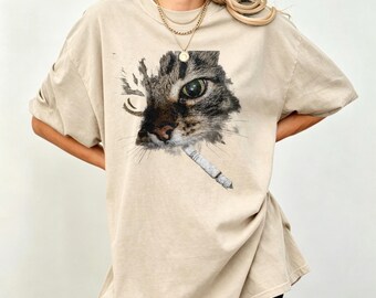 Vintage Grunge Ripped Smoking Cat Photo T-Shirt, Retro Edgy Tabby Cat Cool Urban Casual Graphic Tee, Funny Humor Cat Print Shirt