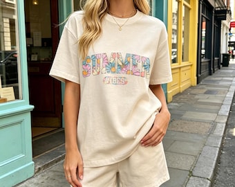 Summer Vibes T-Shirt, Retro Floral Vintage Beach Vacation Casual Tee, Boho Summer Floral Lover Gift