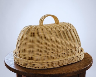 Handwoven Rattan Bread Basket with Dust-Proof Cover, Elegant Food Storage for Catering