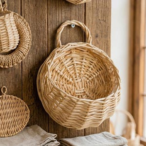 Wall hanging flower pot, rustic willow basket wall decor for indoor gardens