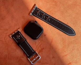 Gotiskt kors i läder för Apple Watch, nitad iWatch-rem
