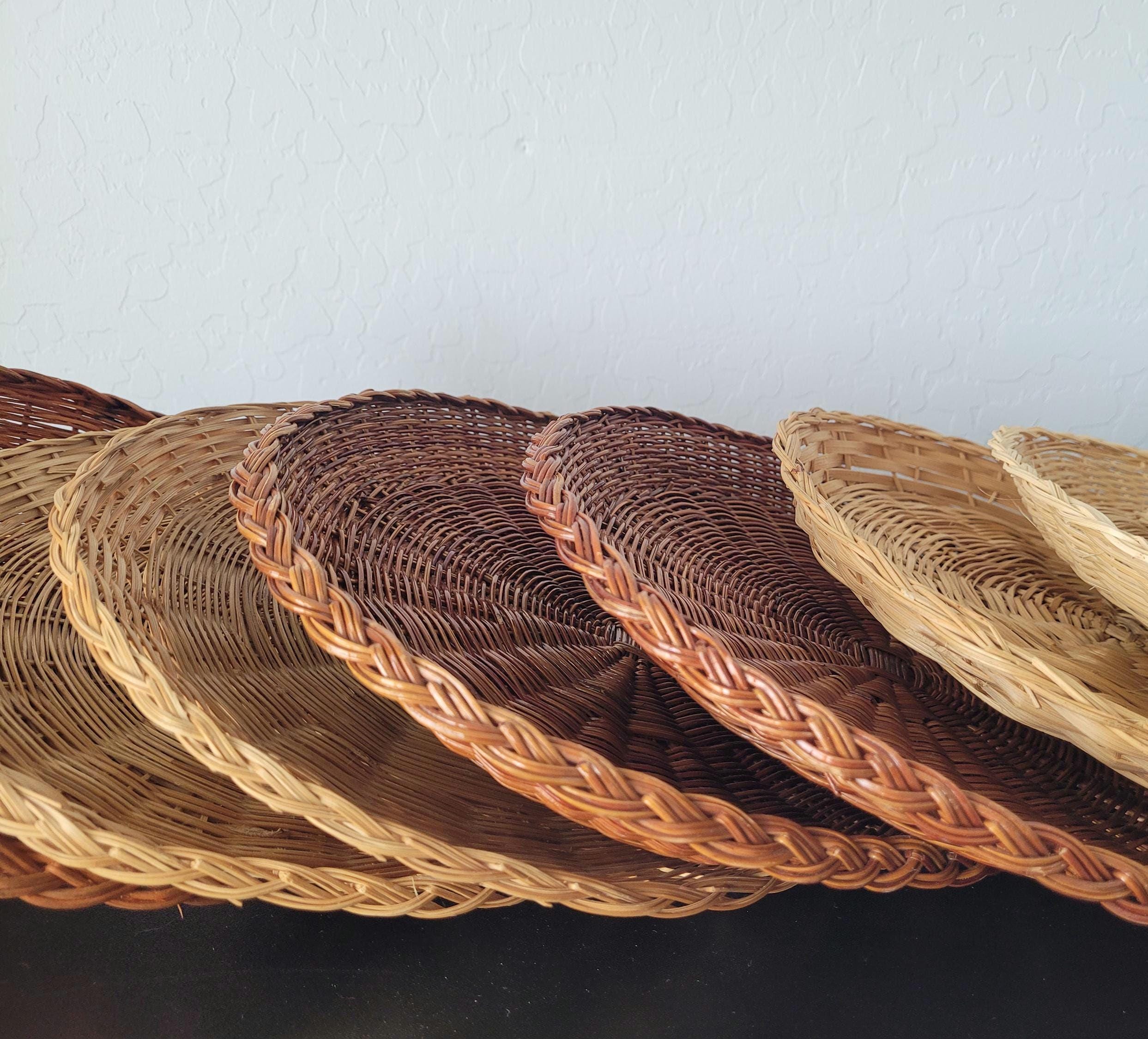10" Wicker Plate Holders 80s Picnic Basket Plate Holder Round Rustic Wall Art You Choose Rattan Charger Boho Kitchen Chic Home Decor Vintage