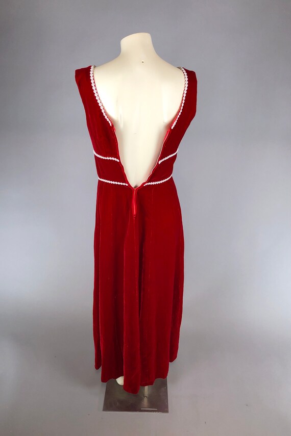 1950s Red Velvet Gown w/ Rhinestone Trim Detailing - image 2