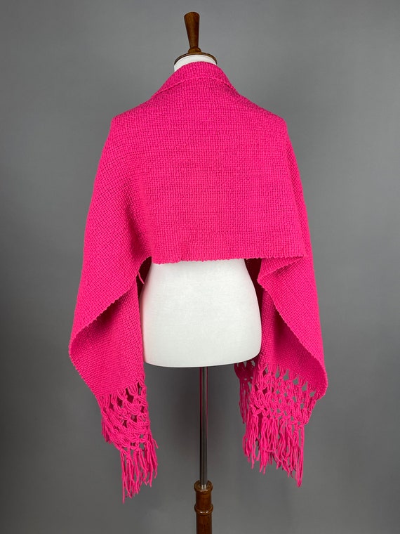 1960s Hot Pink Knit Blanket Scarf Shawl Wrap w/ K… - image 2