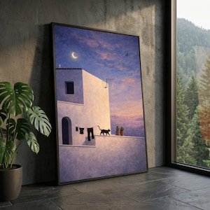 Puede incluir: Impresión artística enmarcada que representa una escena vespertina serena. Un edificio blanco con un gato negro caminando por una pared, ropa tendida y plantas en macetas. El cielo es una mezcla de azul, rosa y naranja con una luna creciente.
